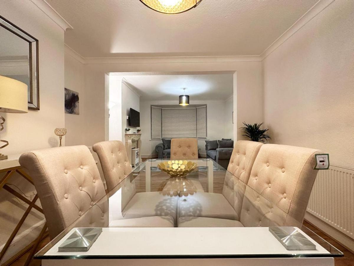 Charming 3-Bedroom Family Home Londyn Zewnętrze zdjęcie