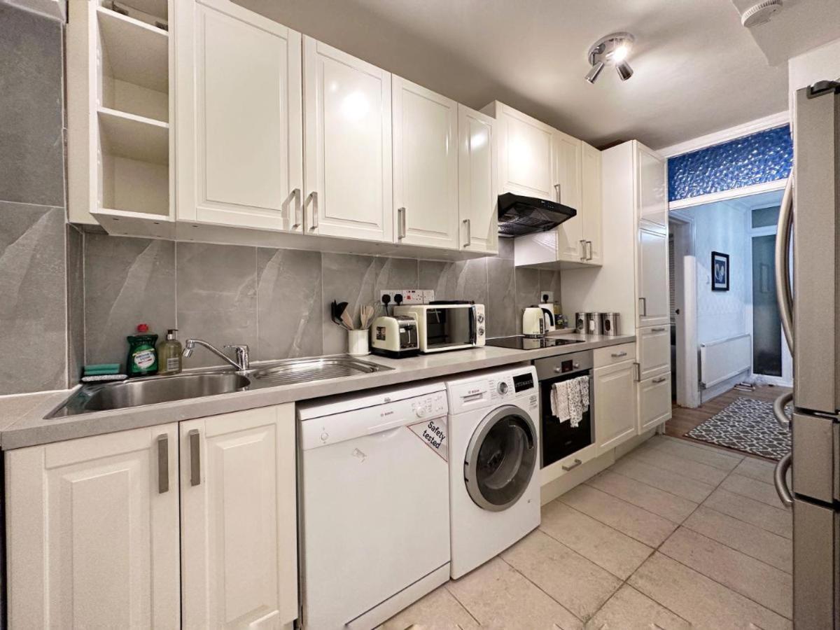 Charming 3-Bedroom Family Home Londyn Zewnętrze zdjęcie