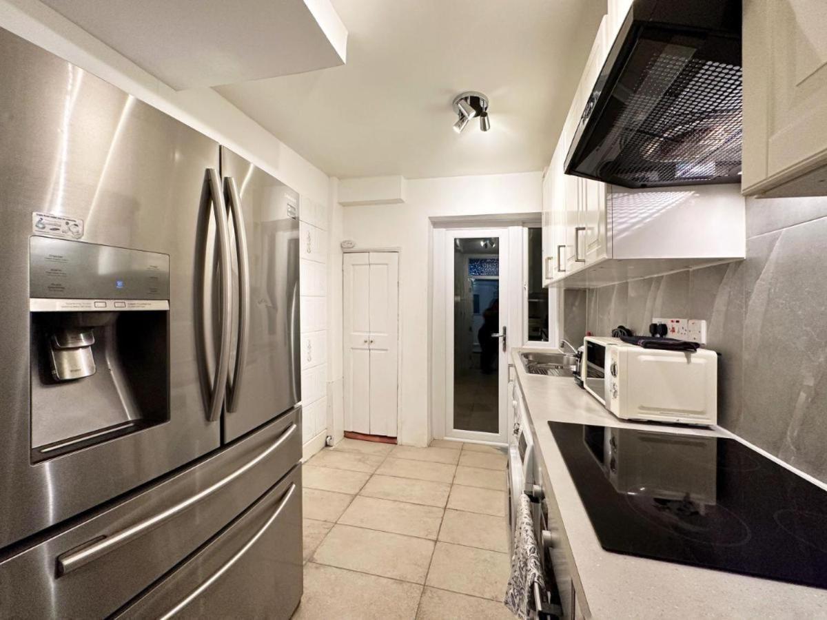 Charming 3-Bedroom Family Home Londyn Zewnętrze zdjęcie
